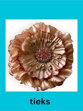 One Rosé Tieks Flower